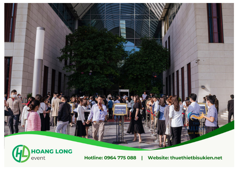 cho thuê cọc chắn inox xích nhung 